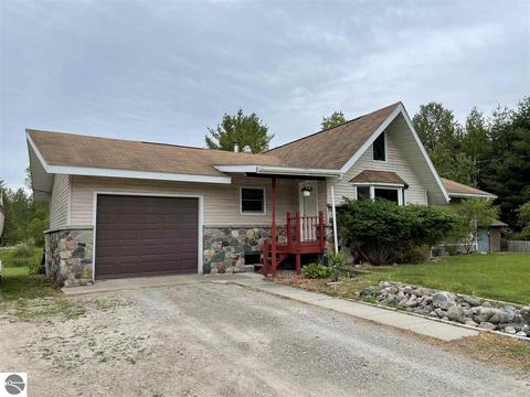 900 N Black, Twining, MI 48766 photo 1