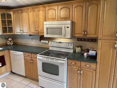 900 N Black, Twining, MI 48766 photo 9