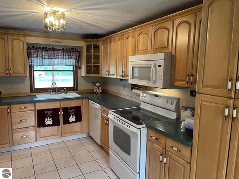 900 N Black, Twining, MI 48766 photo 8