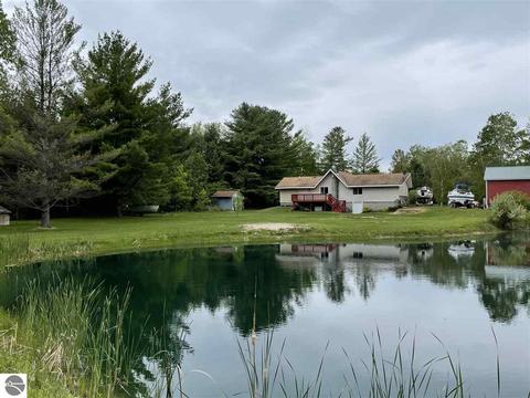 900 N Black, Twining, MI 48766 photo 41