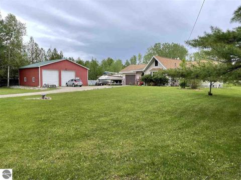 900 N Black, Twining, MI 48766 photo 2