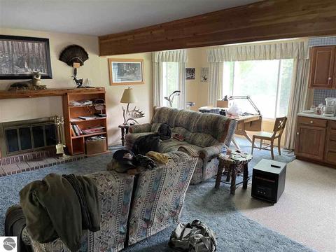 3096 Lewis Dr, Lupton, MI 48635 photo 4