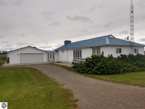 1123 N Tonkey Rd, Au Gres, MI 48703 photo 2