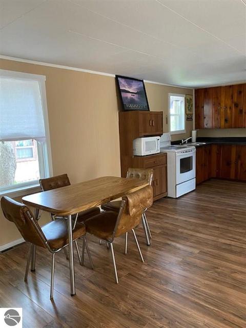 3544 Lake Forest Ave, Lupton, MI 48635 photo 8