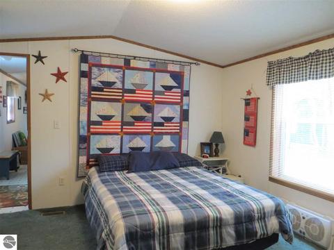5801 Vera Ln, Au Gres, MI 48703 photo 9