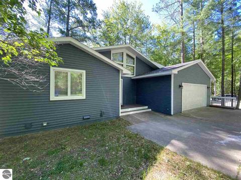 4950 Queens Way, Gladwin, MI 48624 photo 30