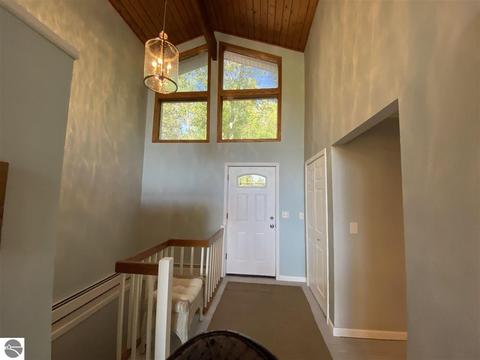 4950 Queens Way, Gladwin, MI 48624 photo 2