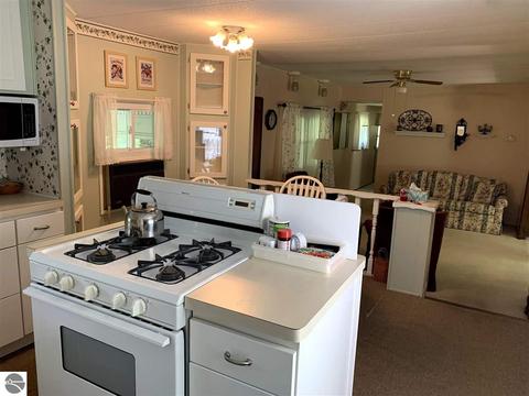 94 E Huron, Omer, MI 48749 photo 7