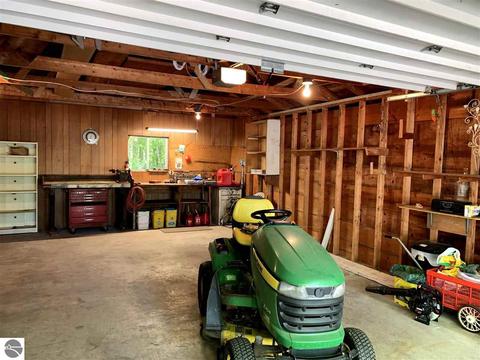 94 E Huron, Omer, MI 48749 photo 14