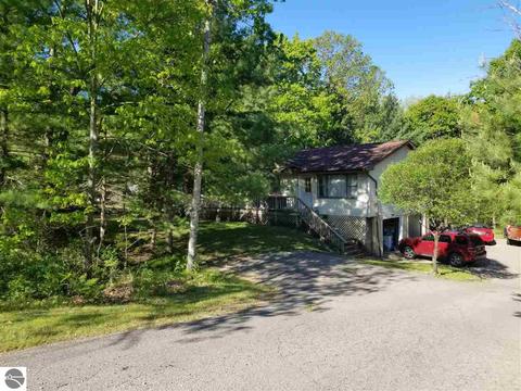 4381 4379 Eagle Crest Dr, Williamsburg, MI 49690 photo 4