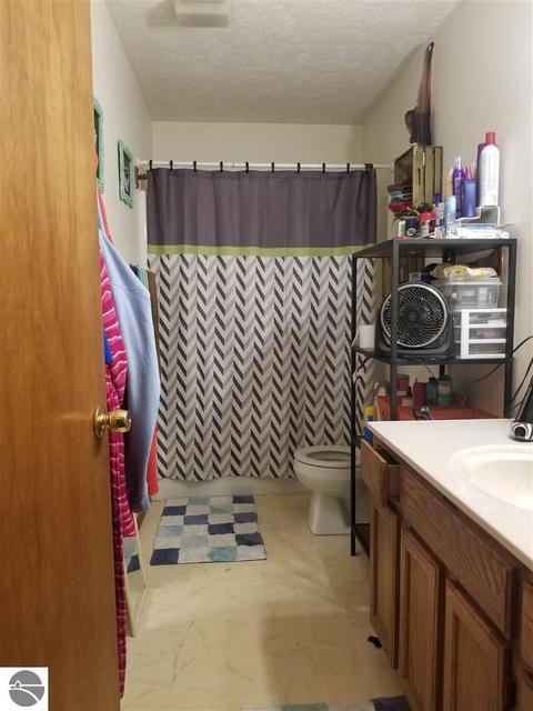 4381 4379 Eagle Crest Dr, Williamsburg, MI 49690 photo 9