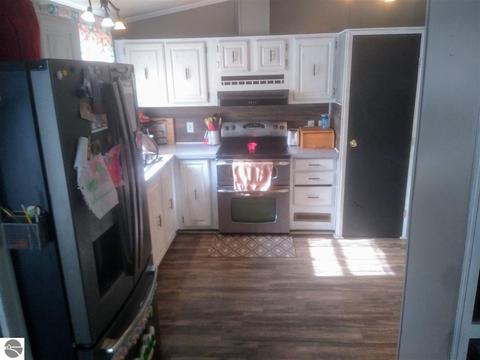 10486 S Leaton Rd, Shepherd, MI 48883 photo 3