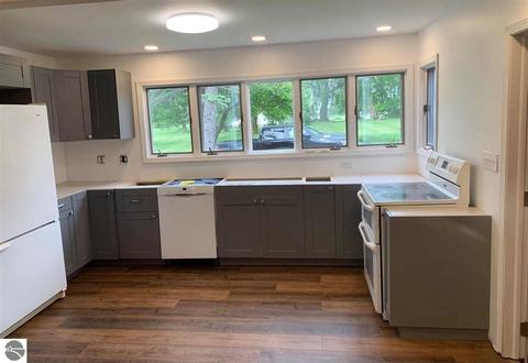 306 E Pickard Rd, Mount Pleasant, MI 48858 photo 5