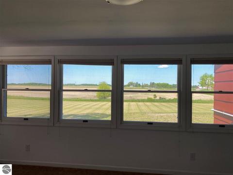 306 E Pickard Rd, Mount Pleasant, MI 48858 photo 7