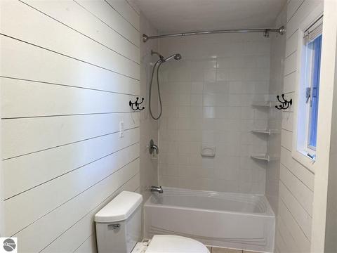 306 E Pickard Rd, Mount Pleasant, MI 48858 photo 6