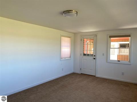 306 E Pickard Rd, Mount Pleasant, MI 48858 photo 8