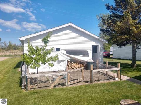 1696 S Riverside Dr, Au Gres, MI 48703 photo 10