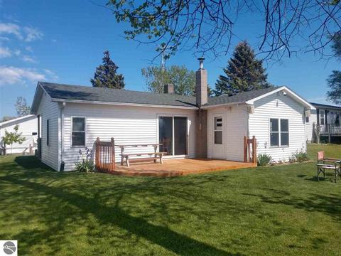 1696 S Riverside Dr, Au Gres, MI 48703 photo 1