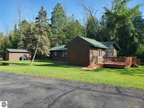 426 Allen Ct, Au Gres, MI 48703 photo 2