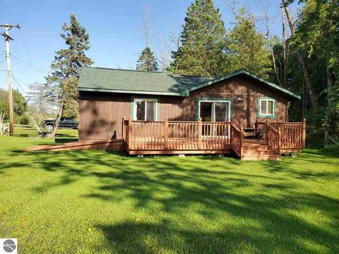 426 Allen Ct, Au Gres, MI 48703 photo 3