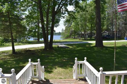 166 Henderson Lake Dr, Lupton, MI 48635 photo 23