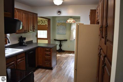 166 Henderson Lake Dr, Lupton, MI 48635 photo 5