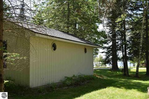 166 Henderson Lake Dr, Lupton, MI 48635 photo 29