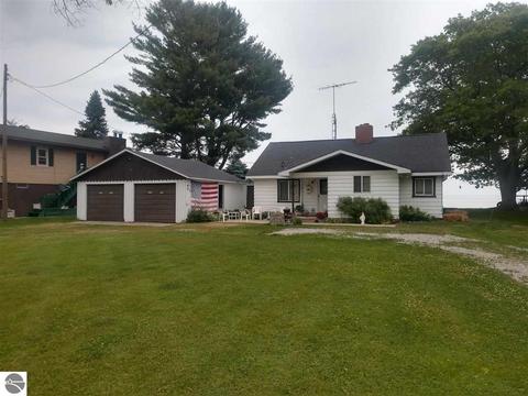 2421 Green Dr, Au Gres, MI 48703 photo 1