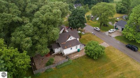 422 E Beech St, Gladwin, MI 48624 photo 8