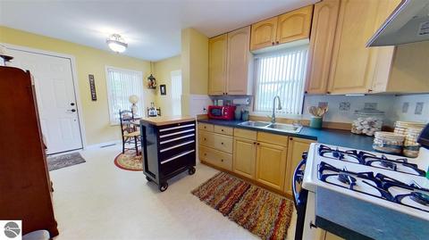 422 E Beech St, Gladwin, MI 48624 photo 15