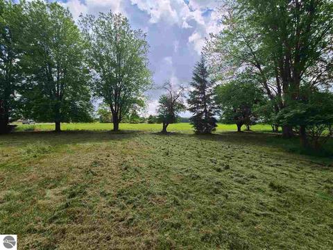 3375 W Washington Rd, Ithaca, MI 48847 photo 2