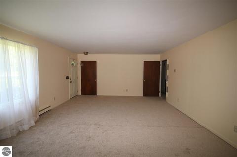 8502 E River Rd, Mount Pleasant, MI 48858 photo 17