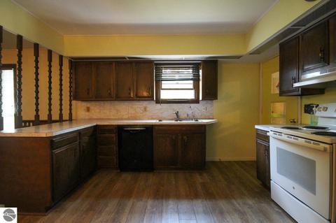 8502 E River Rd, Mount Pleasant, MI 48858 photo 6