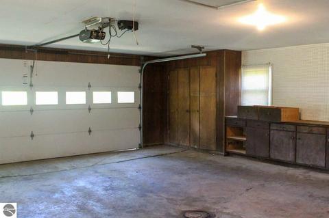 8502 E River Rd, Mount Pleasant, MI 48858 photo 32