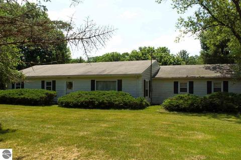 8502 E River Rd, Mount Pleasant, MI 48858 photo 2