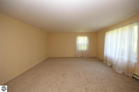8502 E River Rd, Mount Pleasant, MI 48858 photo 15