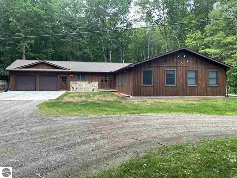 4834 E Michigan Ave, Au Gres, MI 48703 photo 2