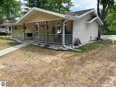 3887 W Thendara Dr, Gladwin, MI 48624 photo 2
