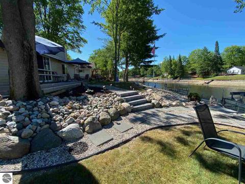 3887 W Thendara Dr, Gladwin, MI 48624 photo 3