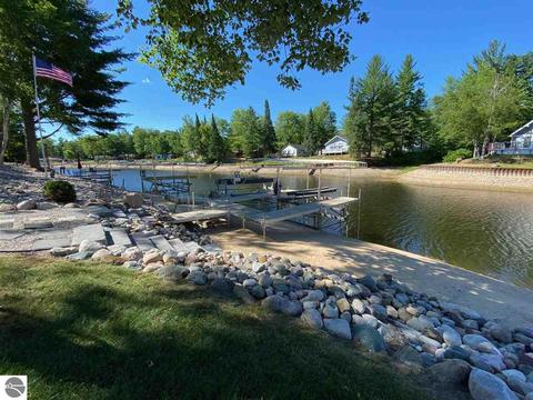 3887 W Thendara Dr, Gladwin, MI 48624 photo 7