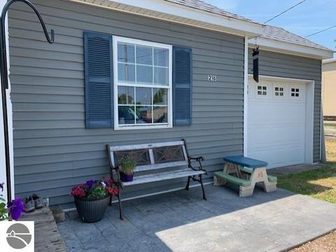218 E Saginaw St, Au Gres, MI 48703 photo 5