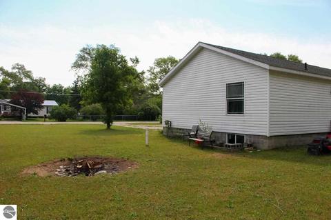 2170 Third St, Mount Pleasant, MI 48858 photo 2
