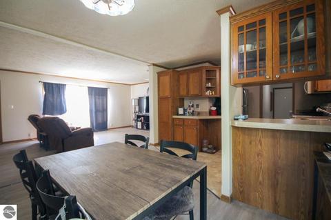 2170 Third St, Mount Pleasant, MI 48858 photo 9