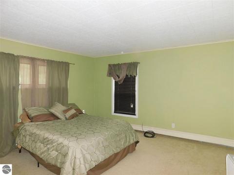 1035 S Ninth Ave, Au Gres, MI 48703 photo 9