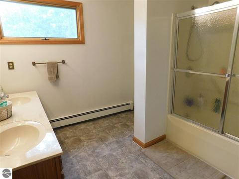 1035 S Ninth Ave, Au Gres, MI 48703 photo 12