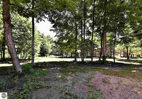 2737 Algonquin, Interlochen, MI 49643 photo 4