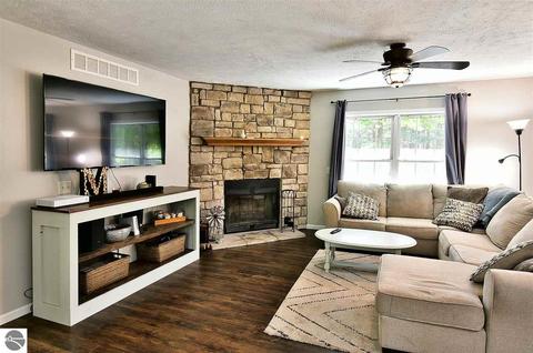 2737 Algonquin, Interlochen, MI 49643 photo 6