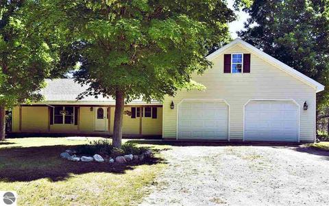 2737 Algonquin, Interlochen, MI 49643 photo 24