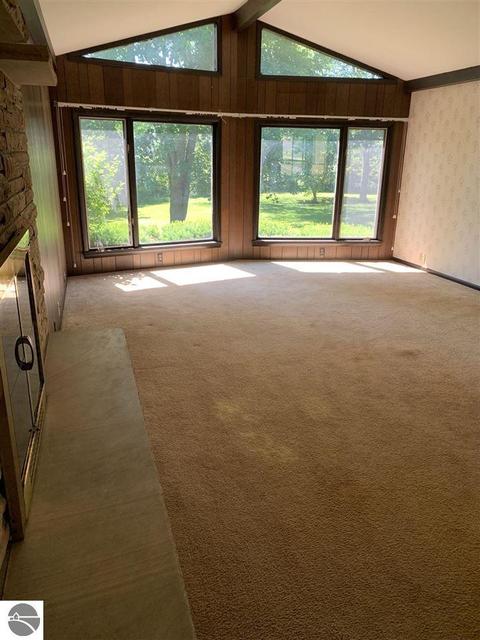 3956 E Baseline Rd, Mount Pleasant, MI 48858 photo 4