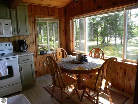 6261 Marshall Dr, Gladwin, MI 48624 photo 8